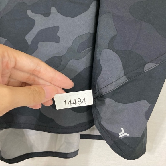 New Old Navy Black Camo Stretchtech Dry Quick Active Shorts 4X - Picture 12 of 12